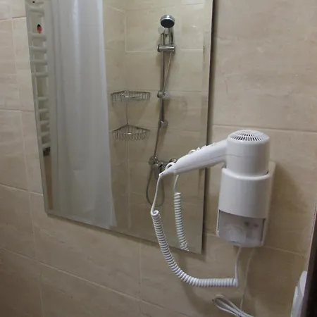 на бе́резі Hotel Kvasir