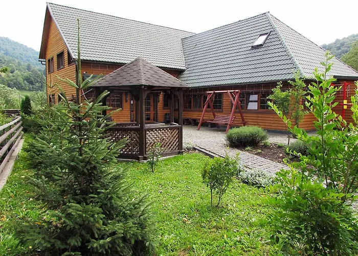 на бе́резі Hotel