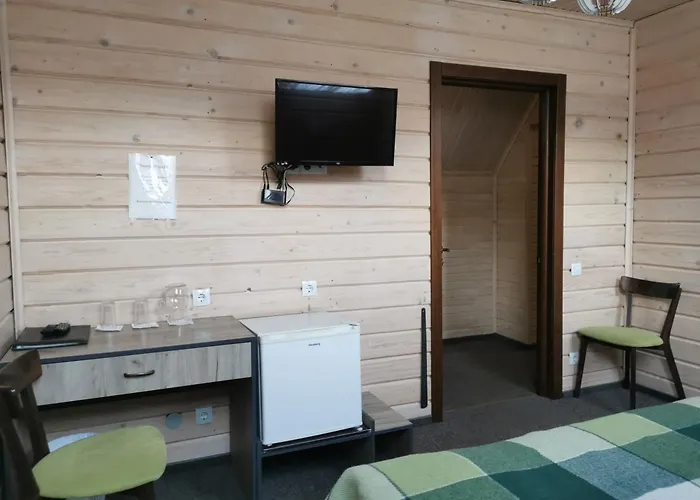 на бе́резі Hotel Kvasy
