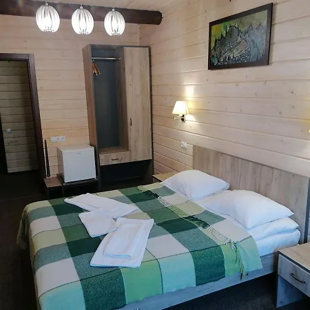 Hotel на бе́резі Kvasy