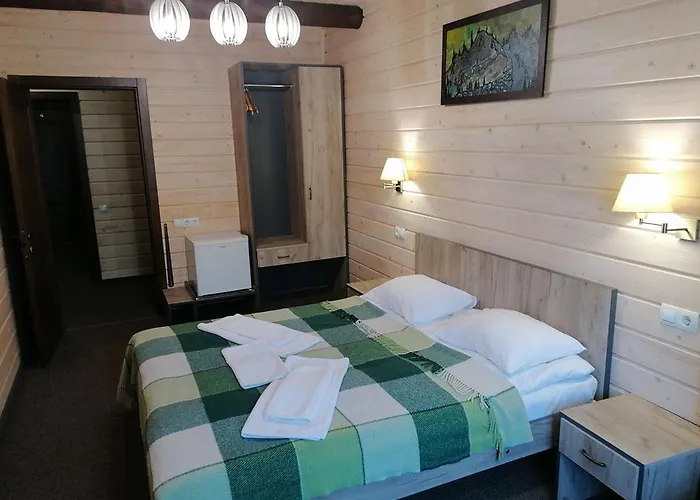 Otel на бе́резі Kvasy
